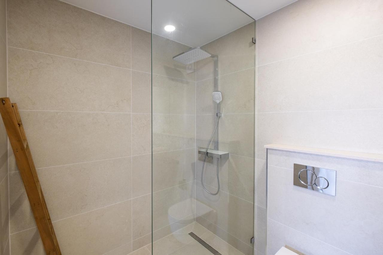 Beach Praia - Sleep 5 - Pool - Free Wi-Fi - Air Con Albufeira Ngoại thất bức ảnh