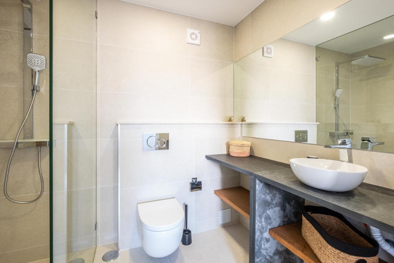Beach Praia - Sleep 5 - Pool - Free Wi-Fi - Air Con Albufeira Ngoại thất bức ảnh