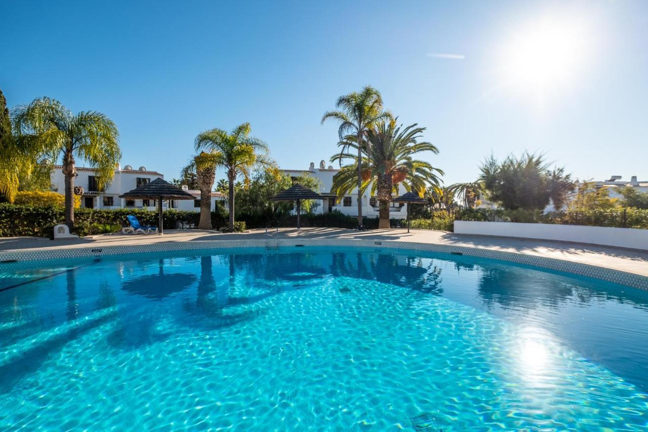 Beach Praia - Sleep 5 - Pool - Free Wi-Fi - Air Con Albufeira Ngoại thất bức ảnh